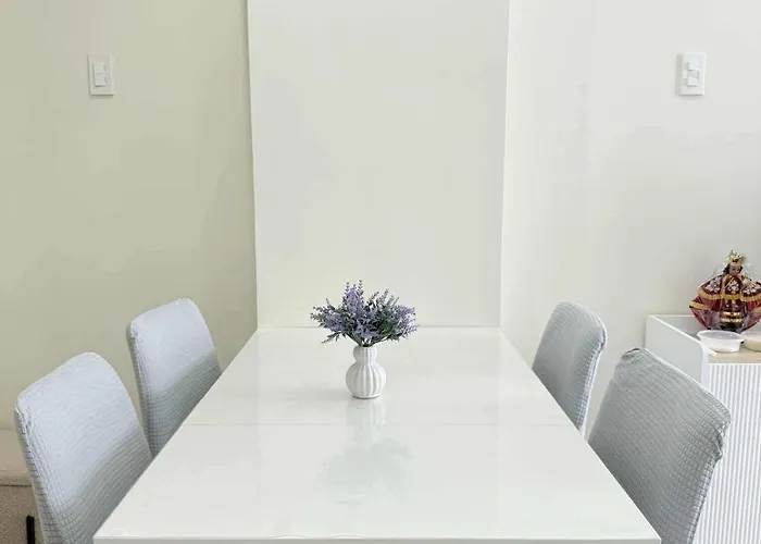Apartment Escape Mactan, With Balcony, Near Airport & Beaches *