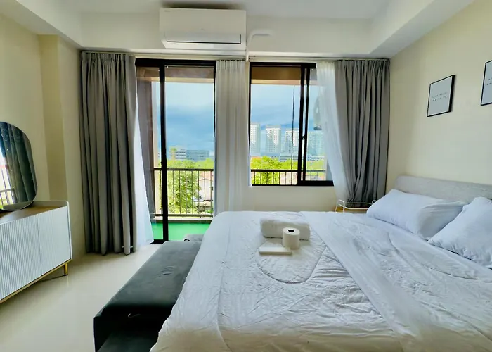 Escape Mactan, With Balcony, Near Airport & Beaches Lapu-Lapu City