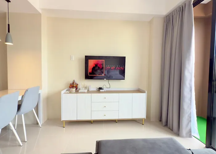 Escape Mactan, With Balcony, Near Airport & Beaches Apartment