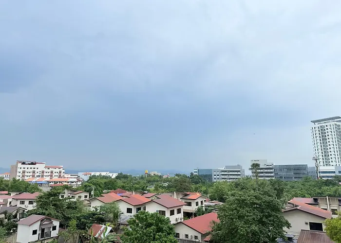 Apartment Escape Mactan, With Balcony, Near Airport & Beaches