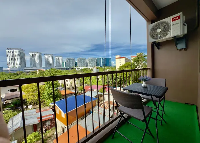 Escape Mactan, With Balcony, Near Airport & Beaches Apartment Lapu-Lapu City